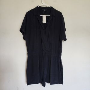 NWOT Uniqlo Women’s Black Faux Wrap Shorts Romper
